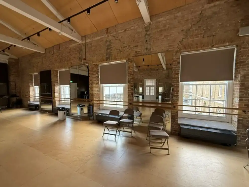 chain operated roller blinds in commercial building