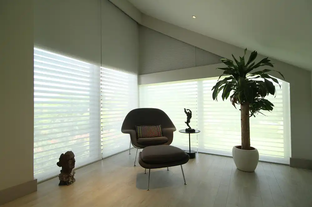 corner pleated motor blinds