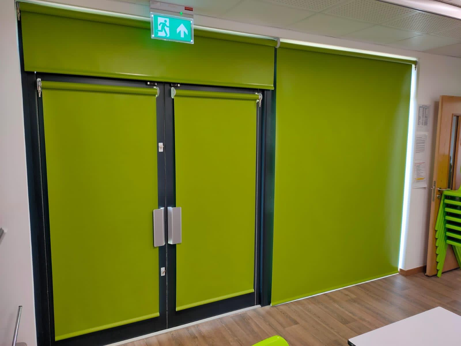 green gear operated blinds